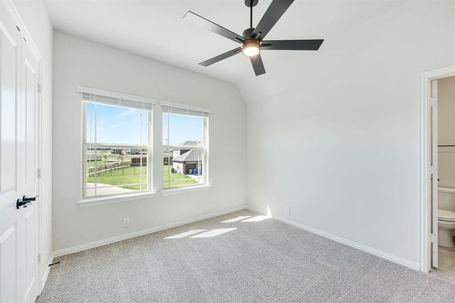 Spacious, unfurnished interior of a new home in Arcadia Trails, Balch Springs (Image 22).