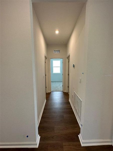 Spacious, unfurnished interior of a new home in Soleil, Kissimmee (Image 12).