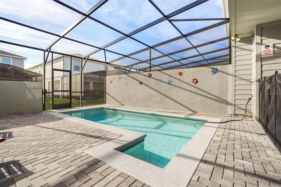 Exterior details and patio area of a home in , Clermont (Image 26).