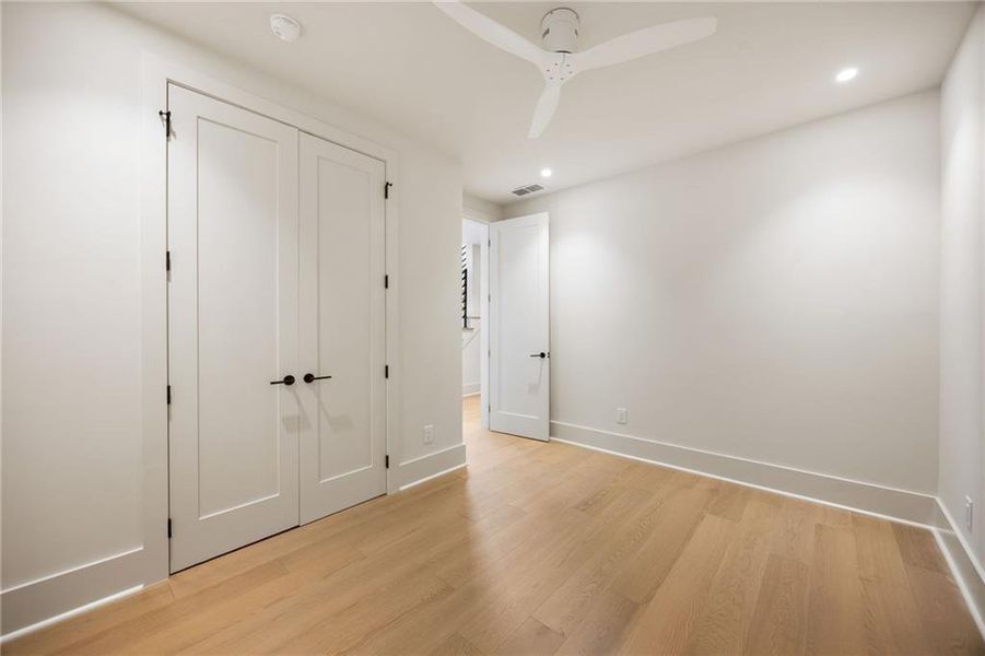 Spacious, unfurnished interior of a new home in , Atlanta (Image 23).