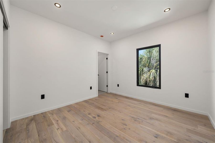 Spacious, unfurnished interior of a new home in , Sarasota (Image 68). Spacious, unfurnished interior of a new home in , Sarasota (Image 68).