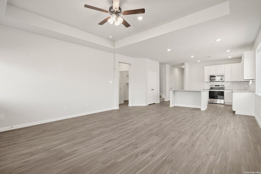 Spacious, unfurnished interior of a new home in Swenson Heights, Seguin (Image 20).
