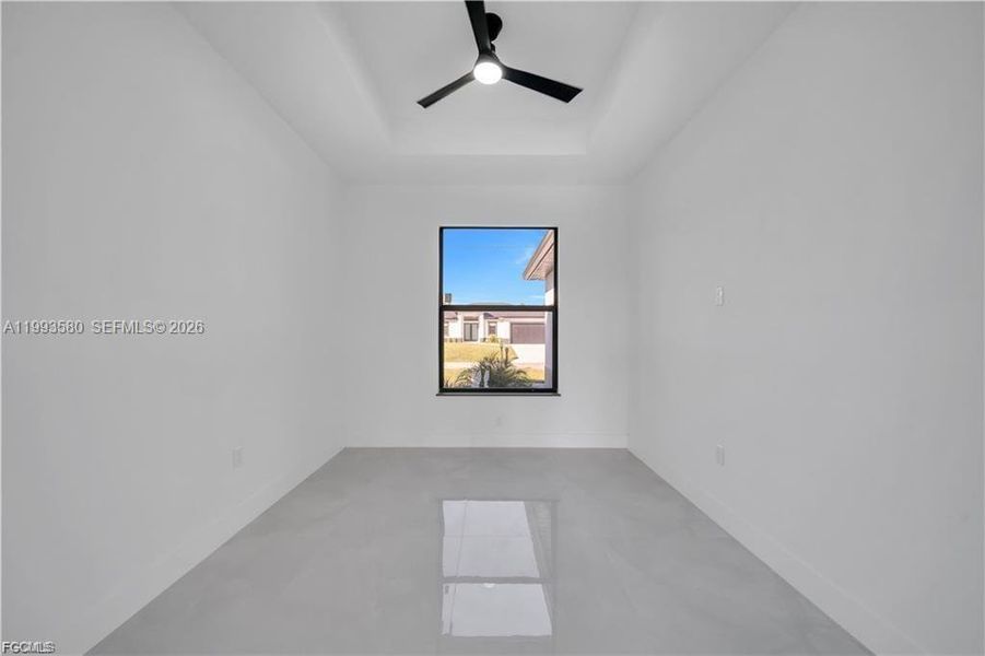 Spacious, unfurnished interior of a new home in , Lehigh Acres (Image 24).