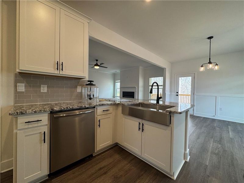 Furnished interior view inside a new home in Tuscany Hills, Douglasville (Image 12).