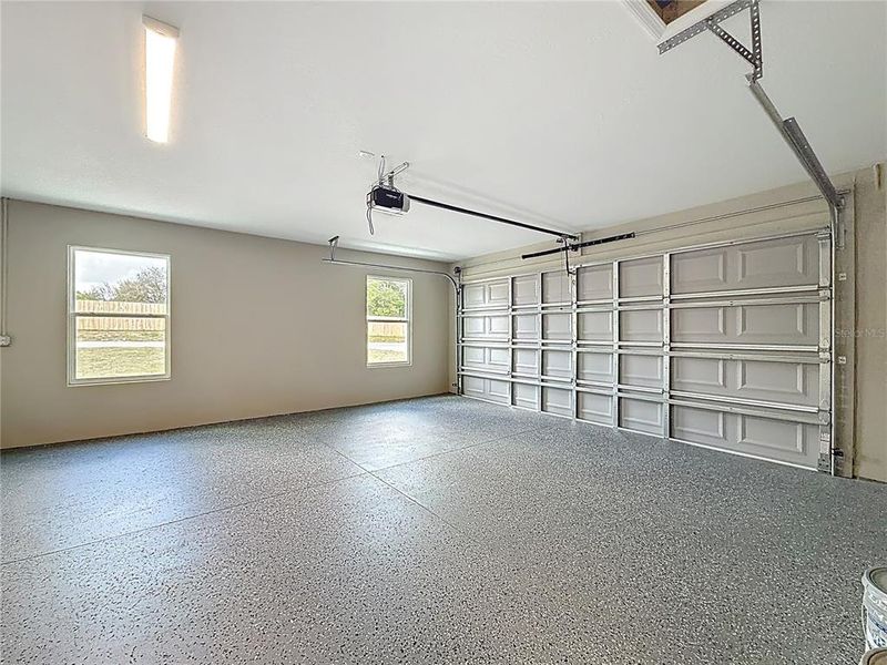 Spacious, unfurnished interior of a new home in , Dunnellon (Image 30).
