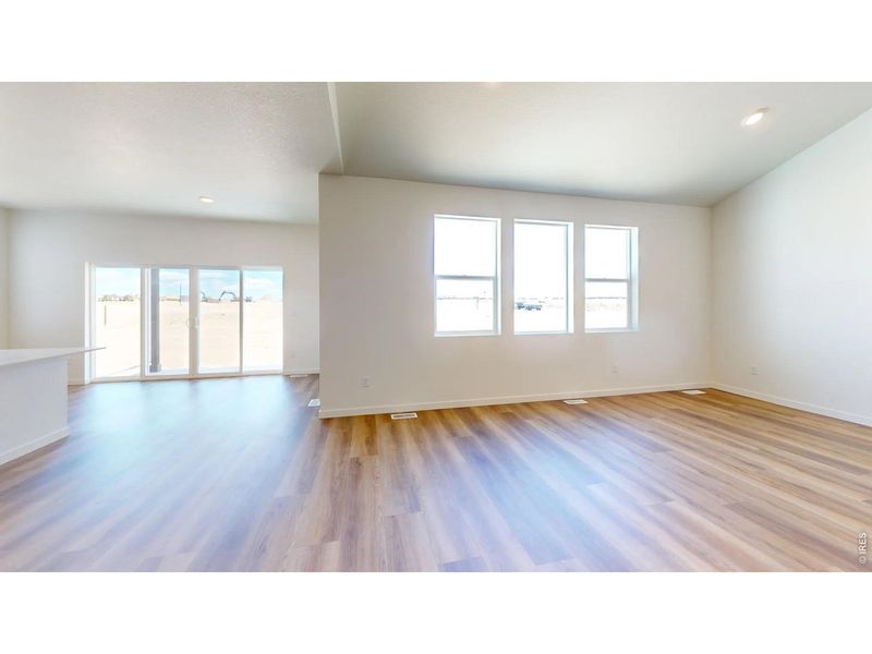 Spacious, unfurnished interior of a new home in Hudson Hills, Hudson (Image 8).