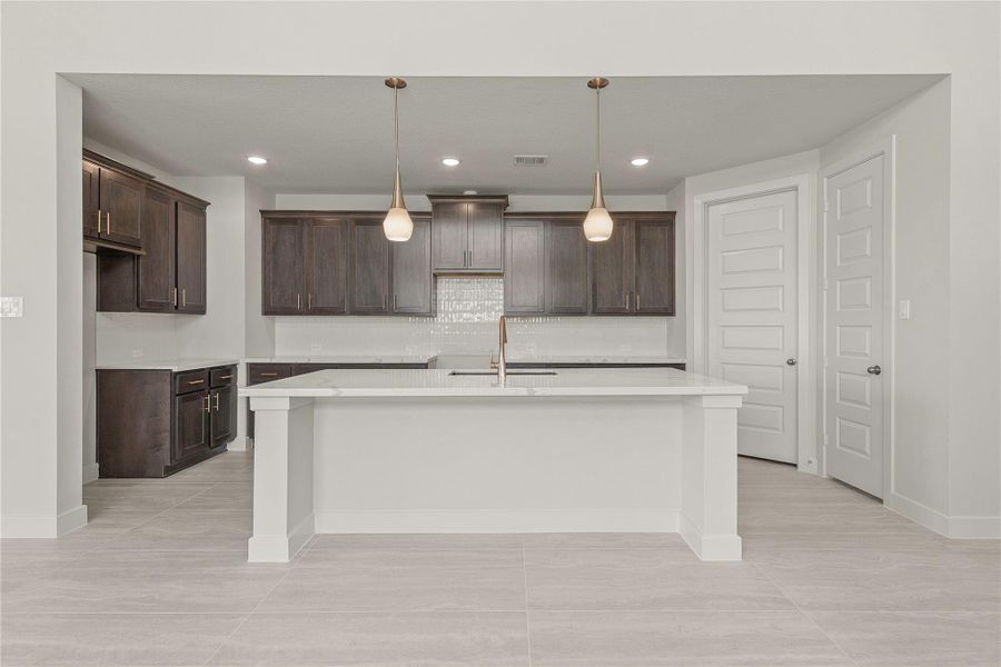 Representative image. Features, selections and colors may vary.