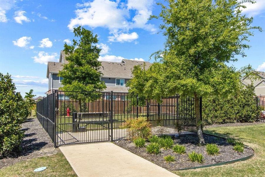 010-WoodbridgeTownhomesAmenities-Wylie-TX-75098-SMALL