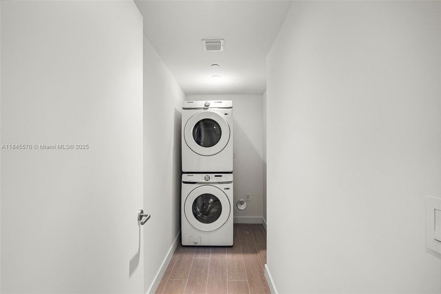 Image 22 of a home in Five Park. Image 22 of a home in Five Park.