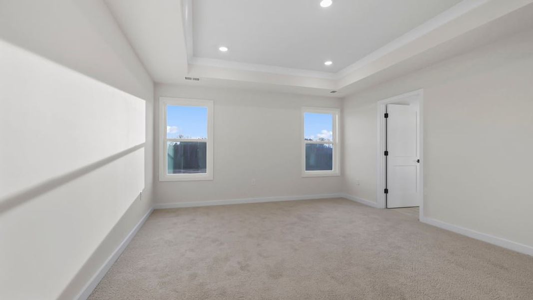 Spacious, unfurnished interior of a new home in Cottonwood Ridge, Piedmont (Image 35).