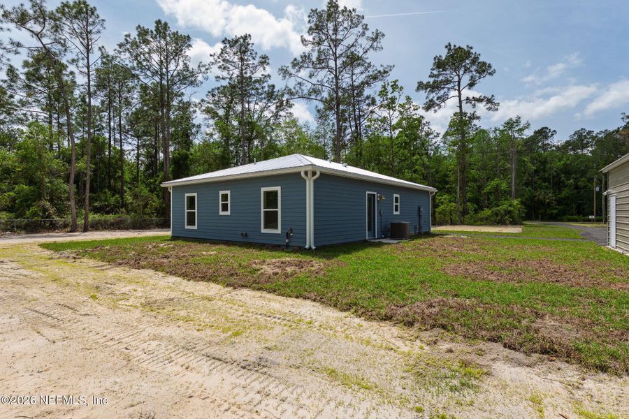 Exterior details and patio area of a home in , Hastings (Image 21).