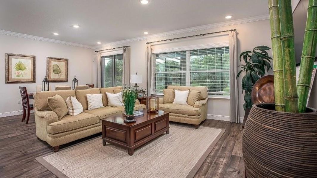 Model home - actual features may vary. Model home - actual features may vary.