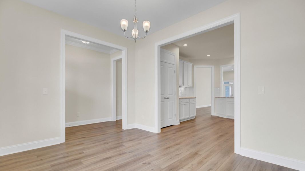 Spacious, unfurnished interior of a new home in Cresswind Charleston, Summerville (Image 26).