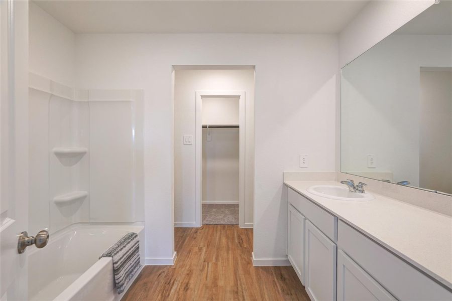Furnished interior view inside a new home in Becker Landing, Hockley (Image 8).