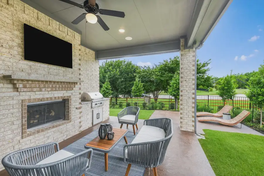 Representative exterior details of a home built from the Springport by Chesmar Homes in Canyon Falls, Argyle (Image 3).