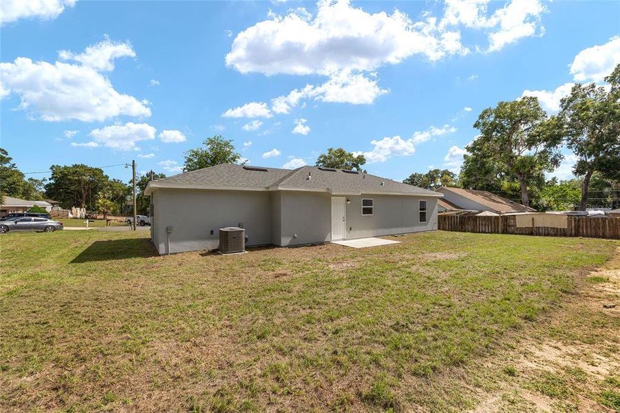 Exterior details and patio area of a home in , Ocala (Image 21).