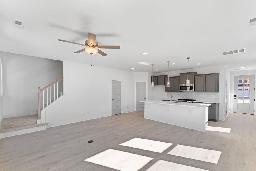 Representative unfurnished interior of a home built from the The Hemlock by RobuckHomes in Kennebec Crossing, Angier (Image 121).