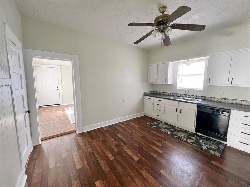 Spacious, unfurnished interior of a new home in , Brownwood (Image 22).