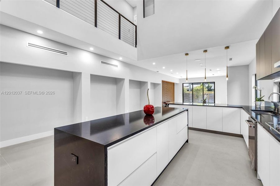 Furnished interior view inside a new home in , Fort Lauderdale (Image 6).