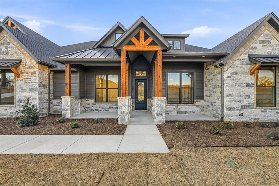 Exterior details and patio area of a home in , Decatur (Image 25).