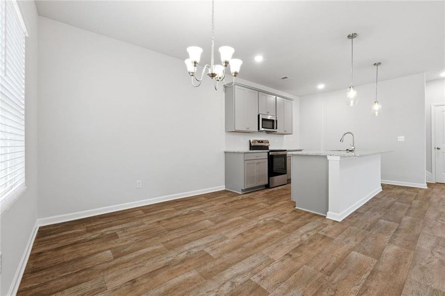 Spacious, unfurnished interior of a new home in Concord Oaks, Powder Springs (Image 14).