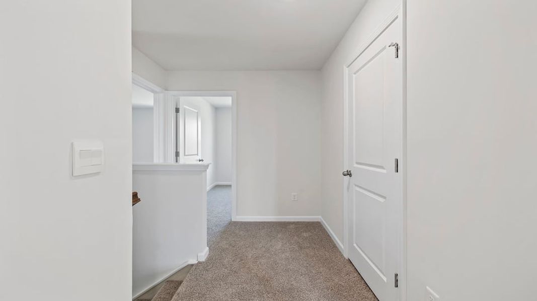 Spacious, unfurnished interior of a new home in Hunters Ridge, Woodruff (Image 18).