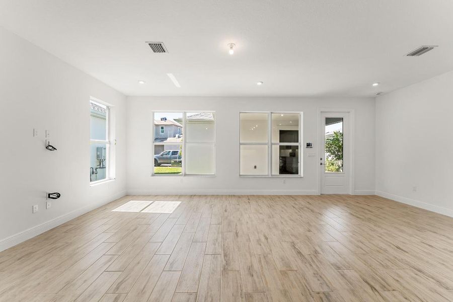 US_SEF_Marguerite_Lot 25_Great Room