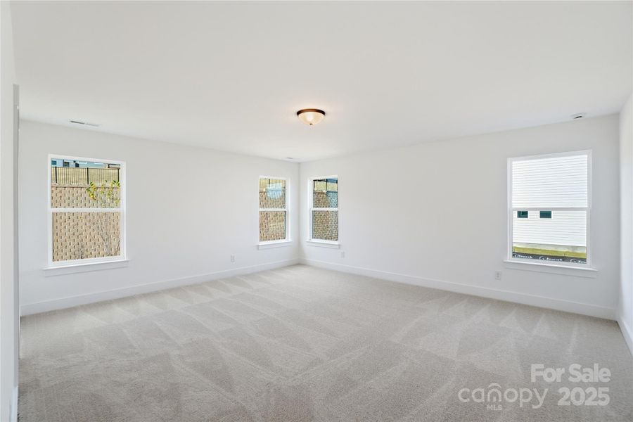 Spacious, unfurnished interior of a new home in Summerlin, Mooresville (Image 26).