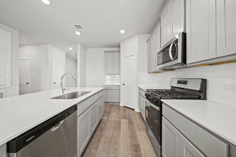 Furnished interior view inside a new home in Russell Ranch, Bay City (Image 8).