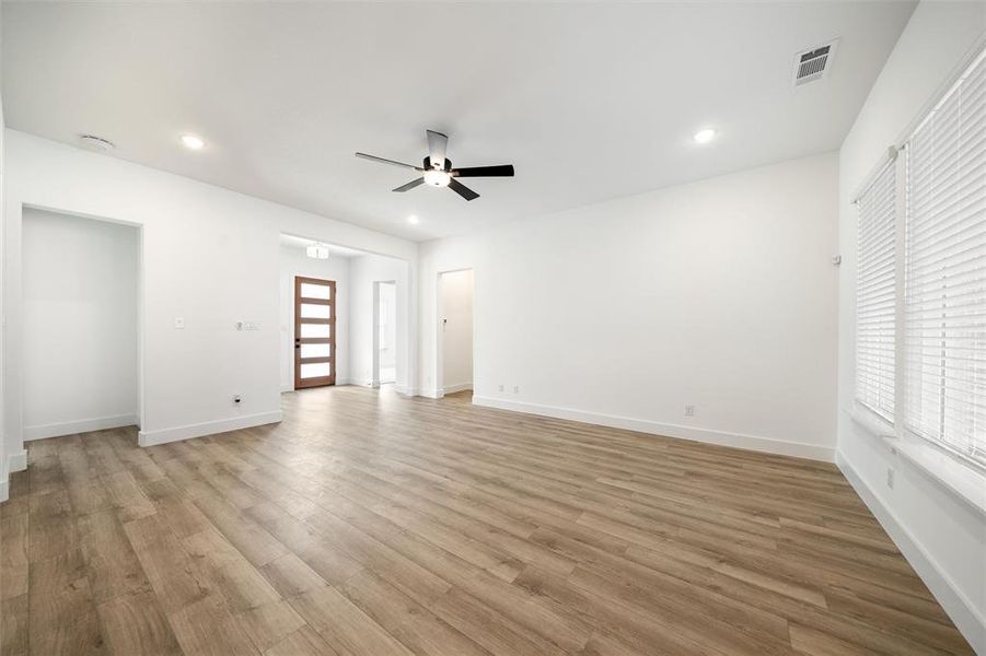 Spacious, unfurnished interior of a new home in Magnolia West, Fort Worth (Image 15).