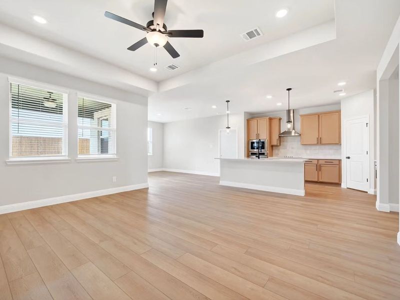 Spacious, unfurnished interior of a new home in Heartland, Heartland (Image 20).