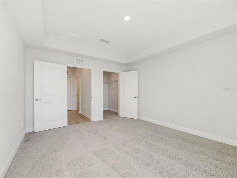 Spacious, unfurnished interior of a new home in , Orlando (Image 20).