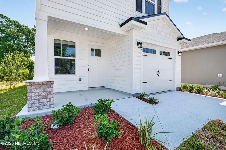 Exterior details and patio area of a home in , Jacksonville (Image 3).