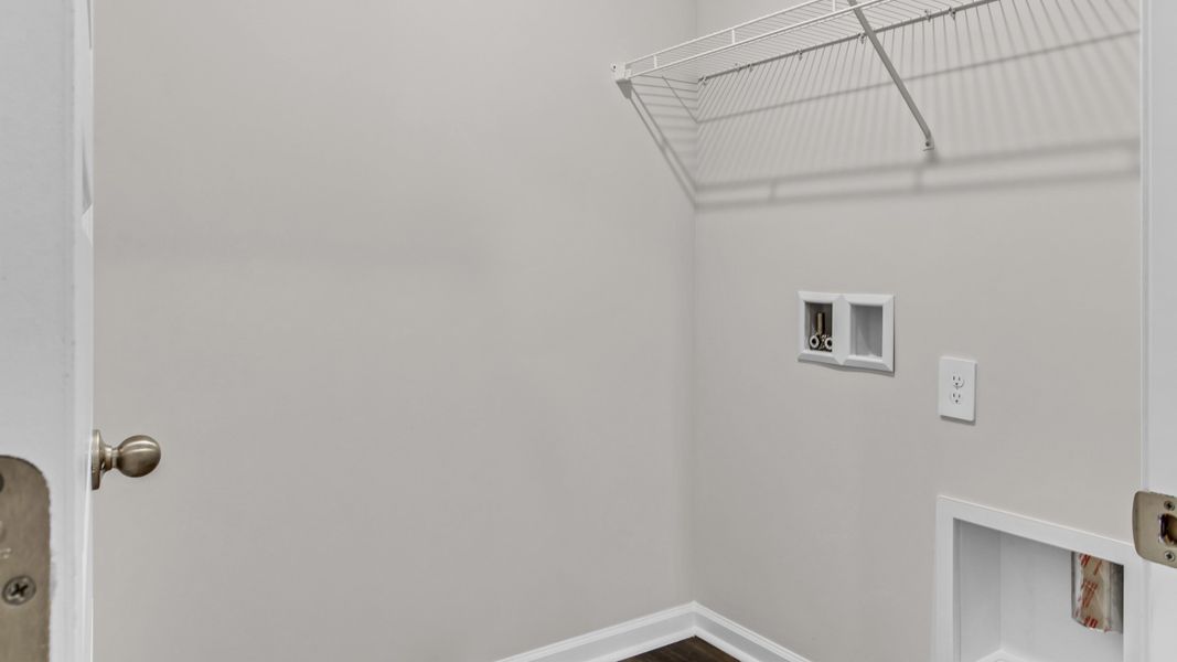 Spacious, unfurnished interior of a new home in Bailey Park, Fayetteville (Image 16).