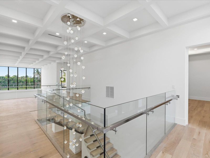 Spacious, unfurnished interior of a new home in , Pompano Beach (Image 42).