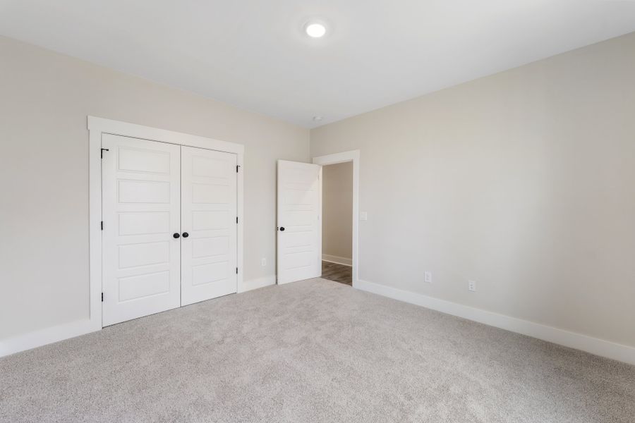 Representative unfurnished interior of a home built from the Autumn by Hunter Quinn Homes in Beaufort County Homes, Beaufort (Image 14).