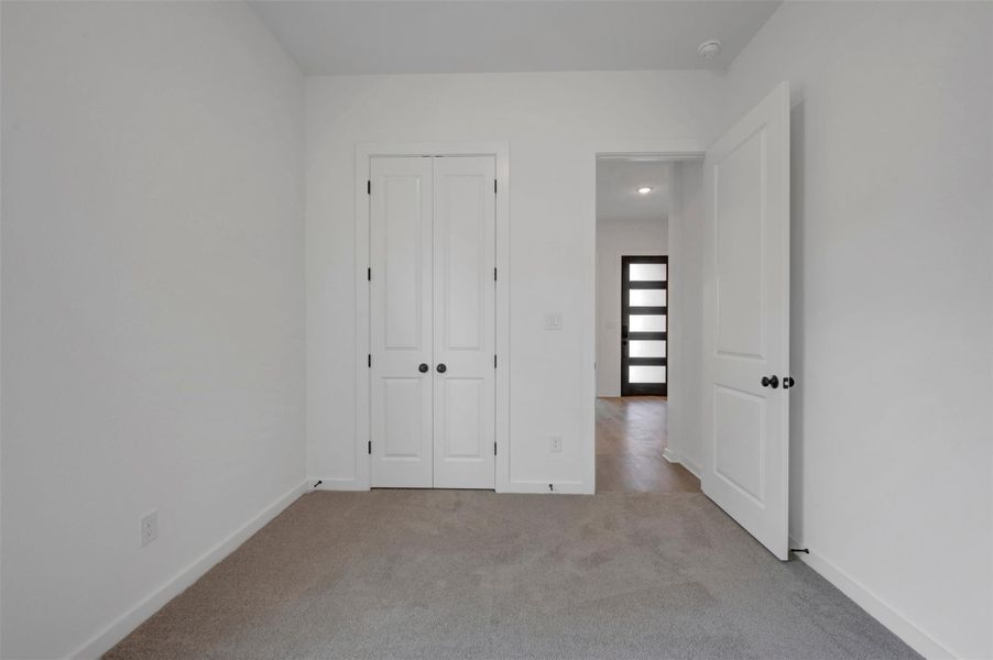 Spacious, unfurnished interior of a new home in Heritage, Dripping Springs (Image 9). Spacious, unfurnished interior of a new home in Heritage, Dripping Springs (Image 9).