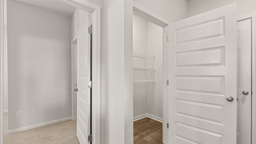 Spacious, unfurnished interior of a new home in Highland Hills, Graniteville (Image 23).