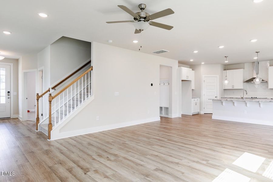 RDU_BeverlyPlace_Lot135_Redwood_QMI (2).