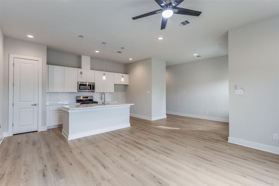 Image 17 of a home in .