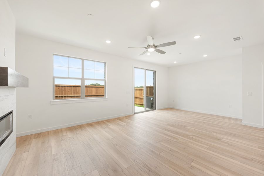Spacious, unfurnished interior of a new home in Wildridge, Oak Point (Image 22). Spacious, unfurnished interior of a new home in Wildridge, Oak Point (Image 22).