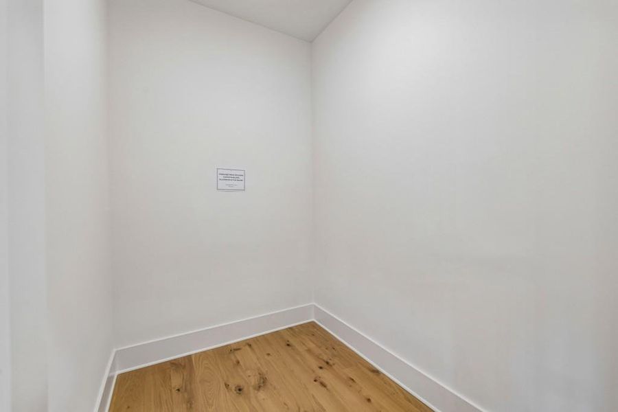 Spacious, unfurnished interior of a new home in White Post on Lake Lanier, Gainesville (Image 42). Spacious, unfurnished interior of a new home in White Post on Lake Lanier, Gainesville (Image 42).