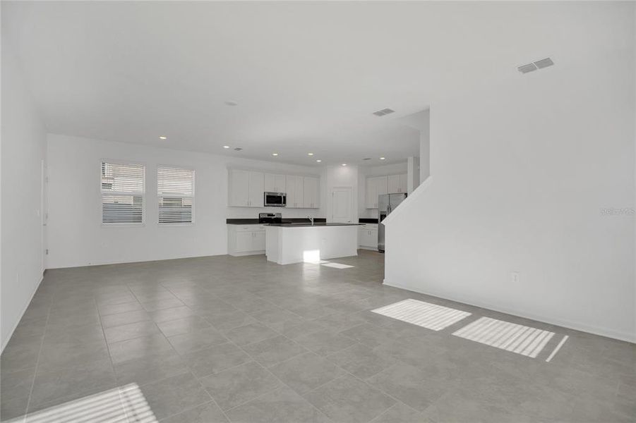 Spacious, unfurnished interior of a new home in Rhett's Ridge: Estates Alley Collection, Apopka (Image 15). Spacious, unfurnished interior of a new home in Rhett's Ridge: Estates Alley Collection, Apopka (Image 15).