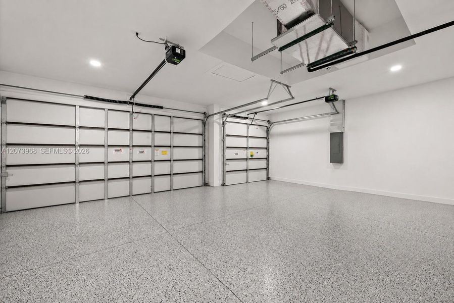 Spacious, unfurnished interior of a new home in , Cape Coral (Image 13). Spacious, unfurnished interior of a new home in , Cape Coral (Image 13).