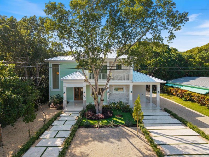 Exterior details and patio area of a home in , Islamorada, Village of Islands (Image 57).