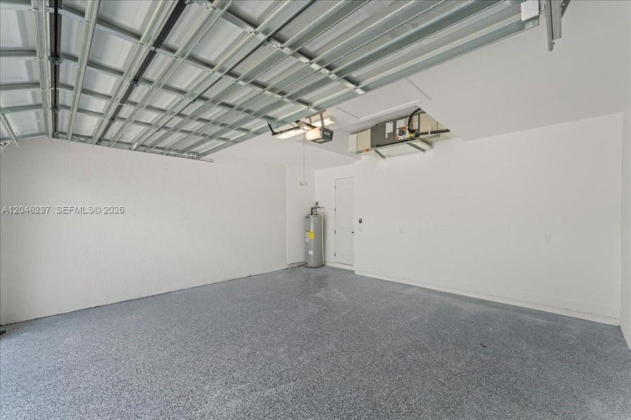 Spacious, unfurnished interior of a new home in , Cape Coral (Image 18). Spacious, unfurnished interior of a new home in , Cape Coral (Image 18).