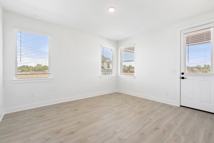 Spacious, unfurnished interior of a new home in Foxfield, Austin (Image 24). Spacious, unfurnished interior of a new home in Foxfield, Austin (Image 24).