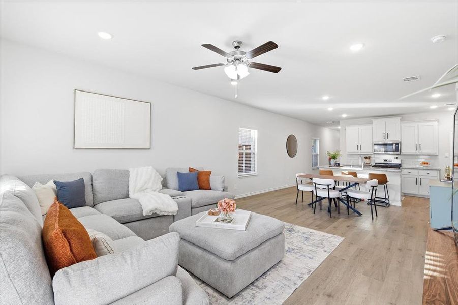 Furnished interior view inside a new home in Spiritas Ranch, Little Elm (Image 11). Furnished interior view inside a new home in Spiritas Ranch, Little Elm (Image 11).