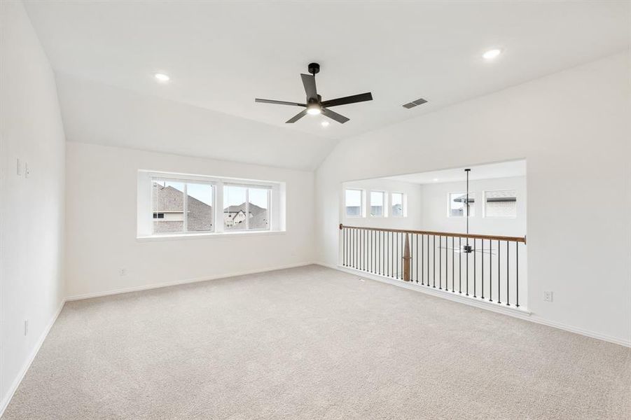 Spacious, unfurnished interior of a new home in Sonoma Verde, Rockwall (Image 36). Spacious, unfurnished interior of a new home in Sonoma Verde, Rockwall (Image 36).
