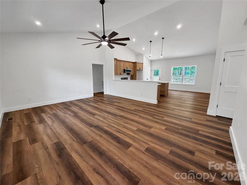 Spacious, unfurnished interior of a new home in , Forest City (Image 13).